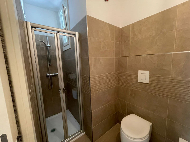 SAN BONAVENTURA – In posizione strategica e comoda a tutti i principali servizi, proponiamo in ve...