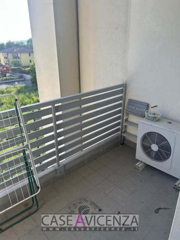 GRISIGNANO CENTRO - APPARTAMENTO PER LAVORATORI - AFFITTIAMO Appartamento con 4 posti letto, comp...