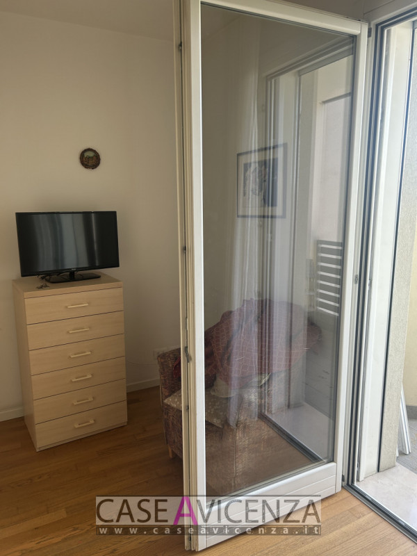 GRISIGNANO CENTRO - APPARTAMENTO PER LAVORATORI - AFFITTIAMO Appartamento con 4 posti letto, comp...