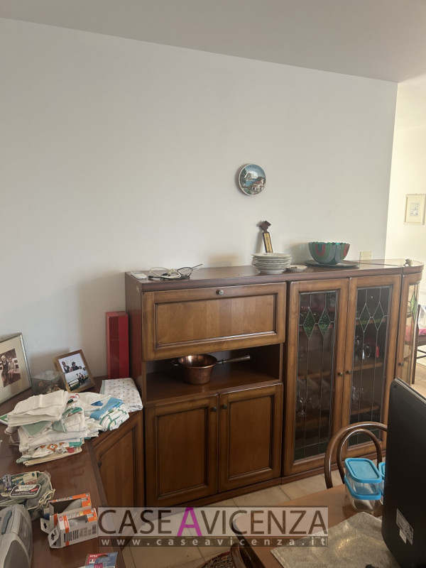 GRISIGNANO CENTRO - APPARTAMENTO PER LAVORATORI - AFFITTIAMO Appartamento con 4 posti letto, comp...