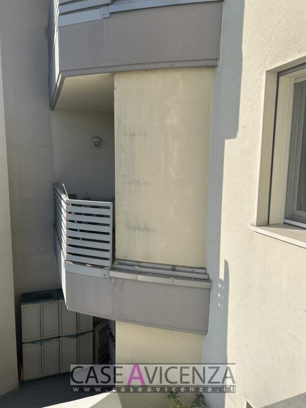 GRISIGNANO CENTRO - APPARTAMENTO PER LAVORATORI - AFFITTIAMO Appartamento con 4 posti letto, comp...