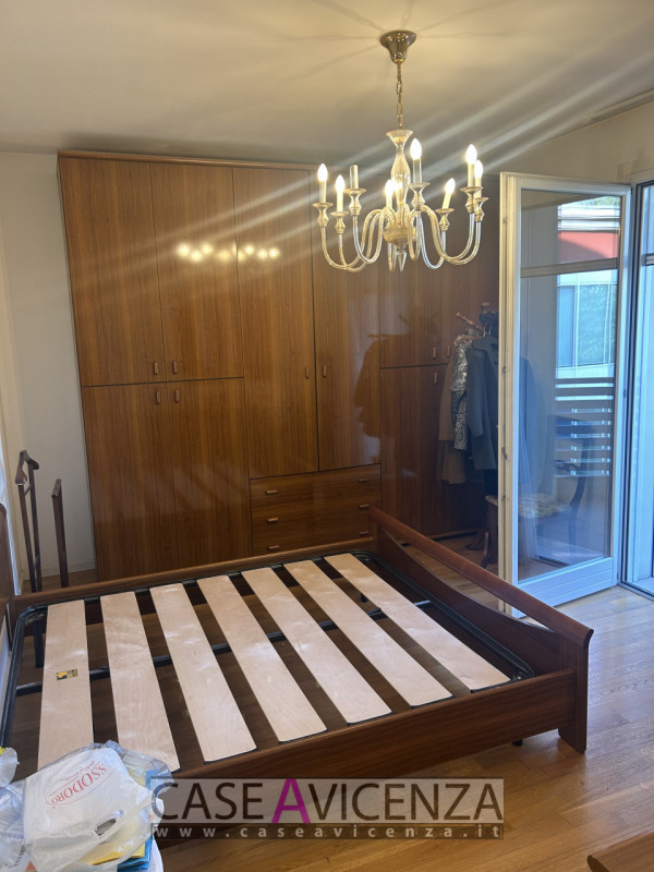 GRISIGNANO CENTRO - APPARTAMENTO PER LAVORATORI - AFFITTIAMO Appartamento con 4 posti letto, comp...