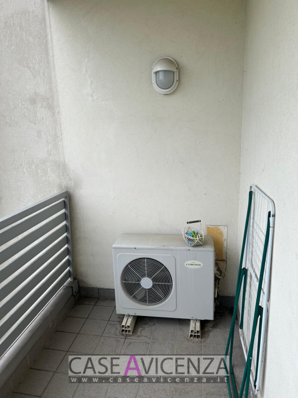 GRISIGNANO CENTRO - APPARTAMENTO ANCHE PER LAVORATORI - AFFITTIAMO Appartamento con 4 posti letto...
