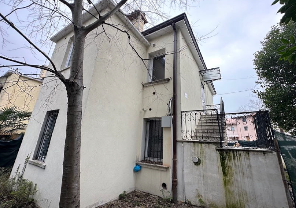 Rif. A.A.358-231

Vendita all'asta - appartamento al piano terra in data 29 maggio 2026

Descrizi...