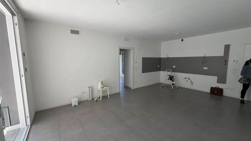 Scopri il tuo nuovo nido nel cuore di Perarolo, Vigonza! Ti presentiamo un esclusivo appartamento...