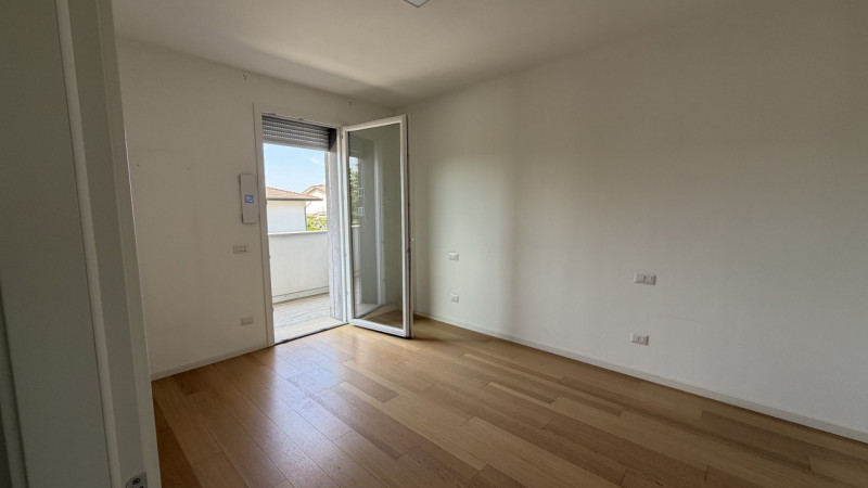 Scopri il tuo nuovo nido nel cuore di Perarolo, Vigonza! Ti presentiamo un esclusivo appartamento...