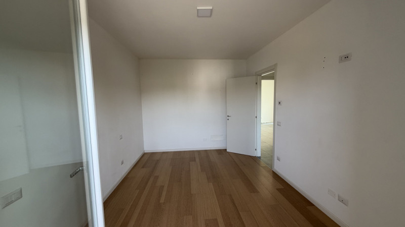 Scopri il tuo nuovo nido nel cuore di Perarolo, Vigonza! Ti presentiamo un esclusivo appartamento...