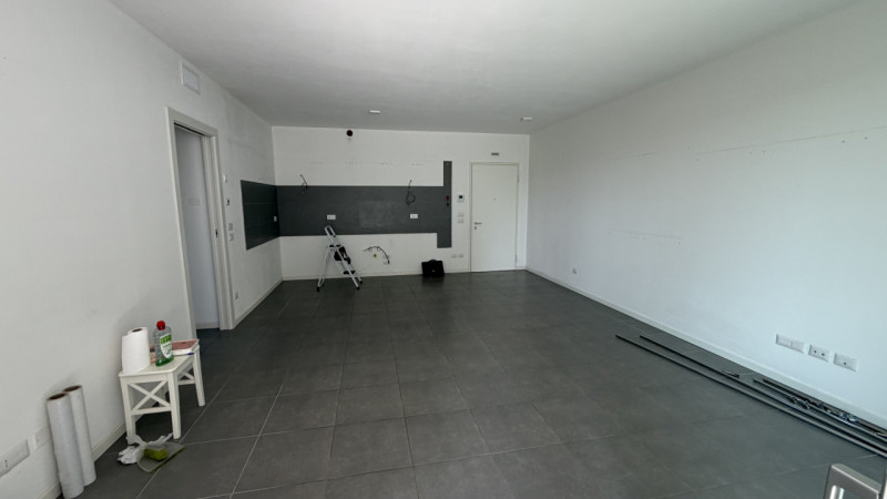 Scopri il tuo nuovo nido nel cuore di Perarolo, Vigonza! Ti presentiamo un esclusivo appartamento...