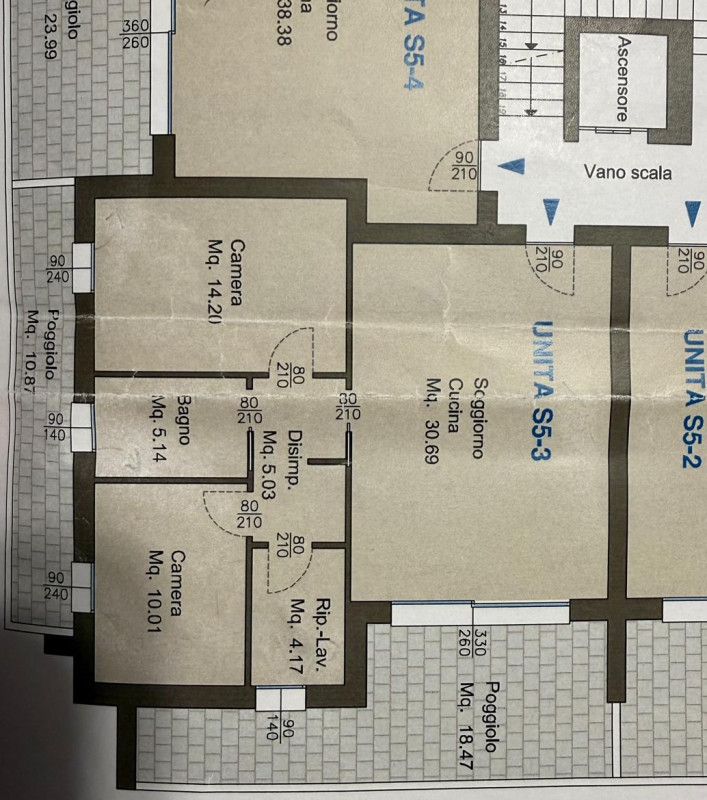 Scopri il tuo nuovo nido nel cuore di Perarolo, Vigonza! Ti presentiamo un esclusivo appartamento...