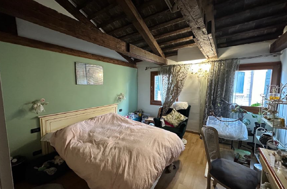 Rif. A.A.358-235

Vendita all'asta - appartamento al 3° piano in data 29 maggio 2026

Descrizione...