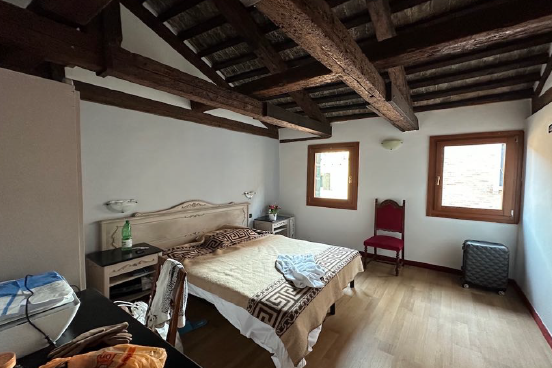 Rif. A.A.358-235

Vendita all'asta - appartamento al 3° piano in data 29 maggio 2026

Descrizione...