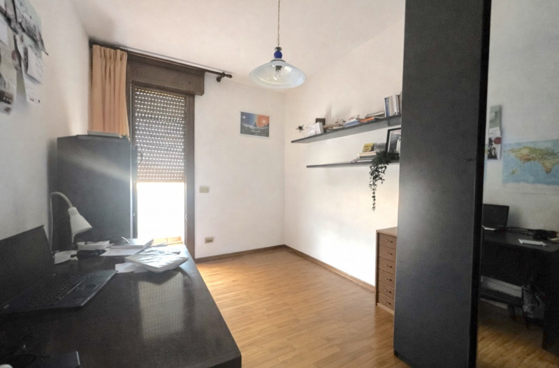 Via Monte Rosa. Centralissimo. Disponibile da luglio.
Canone Euro 1.100 non trattabili. Appartame...