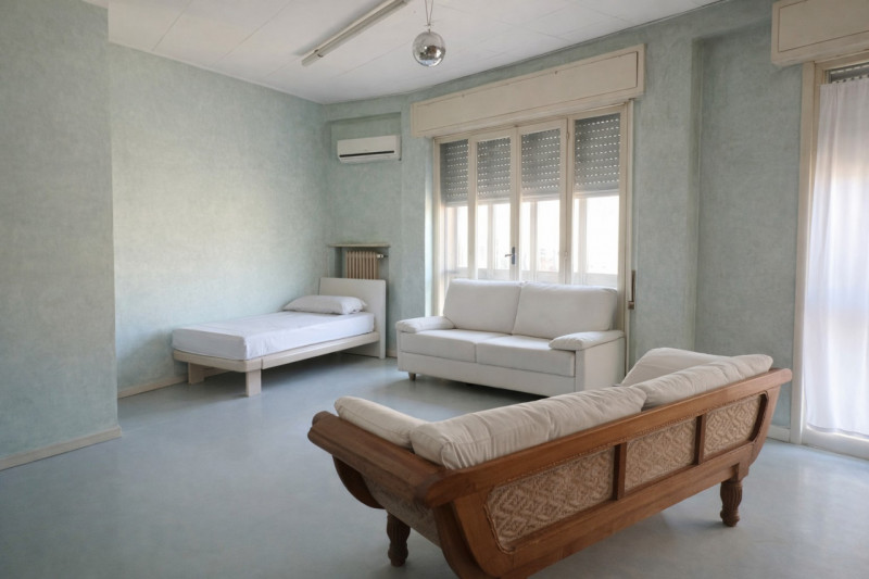 PADOVA – ZONA OSPEDALI

Proponiamo in vendita luminoso appartamento situato al secondo piano di u...