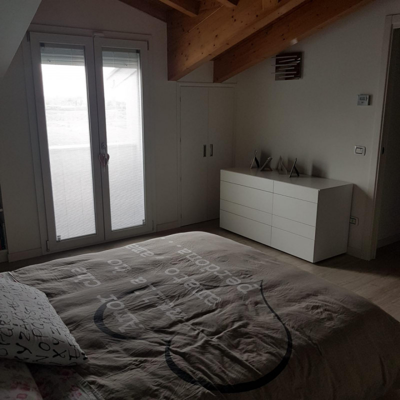 ALBIGNASEGO San Giacomo vendesi appartamento su due livelli primo e sottotetto in un complesso di...