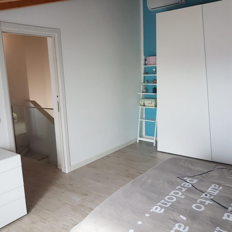 ALBIGNASEGO San Giacomo vendesi appartamento su due livelli primo e sottotetto in un complesso di...