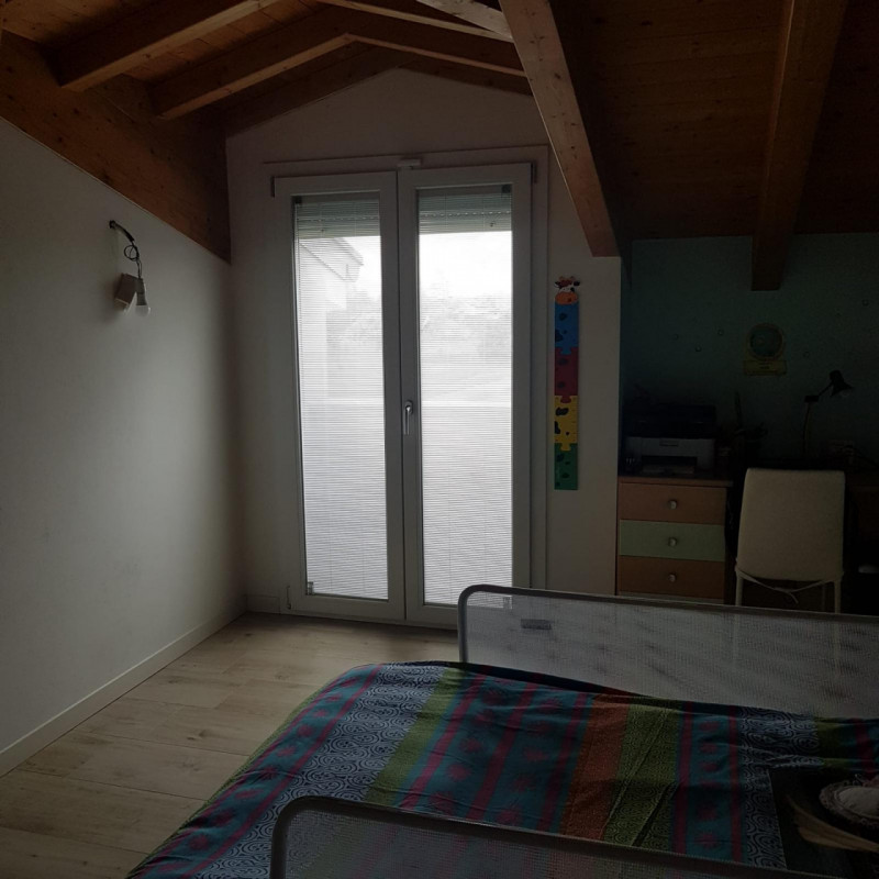 ALBIGNASEGO San Giacomo vendesi appartamento su due livelli primo e sottotetto in un complesso di...