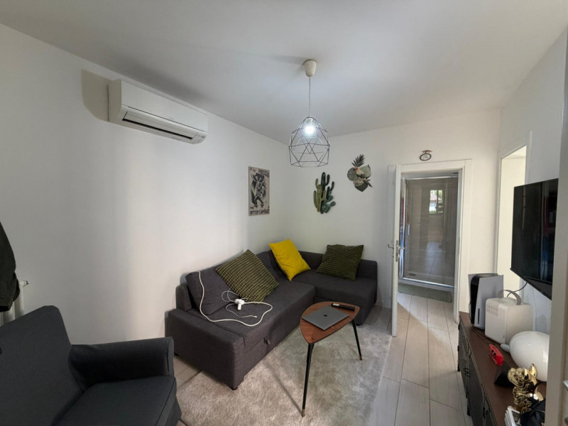 Nel suggestivo contesto dei Colli Euganei, proponiamo in vendita appartamento completamente ristr...