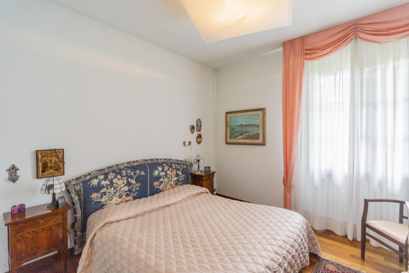 Saonara: esclusiva villa singola su più livelli con ampio giardino di proprietà e composta al pia...