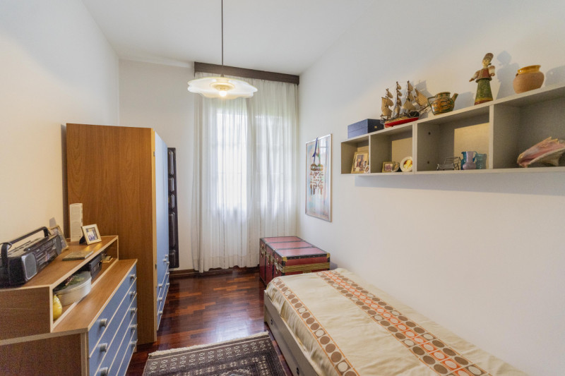 Saonara: esclusiva villa singola su più livelli con ampio giardino di proprietà e composta al pia...
