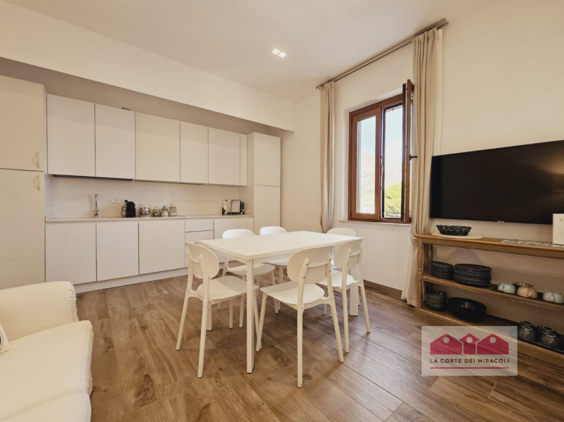 FAVIGNANA CENTRO: SPLENDIDO ATTICO TRICAMERE CON TERRAZZA PANORAMICA, COMPLETAMENTE RISTRUTTURATO...