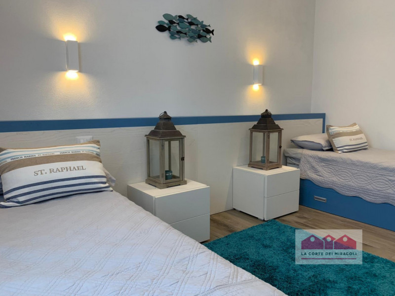 FAVIGNANA CENTRO: SPLENDIDO ATTICO TRICAMERE CON TERRAZZA PANORAMICA, COMPLETAMENTE RISTRUTTURATO...