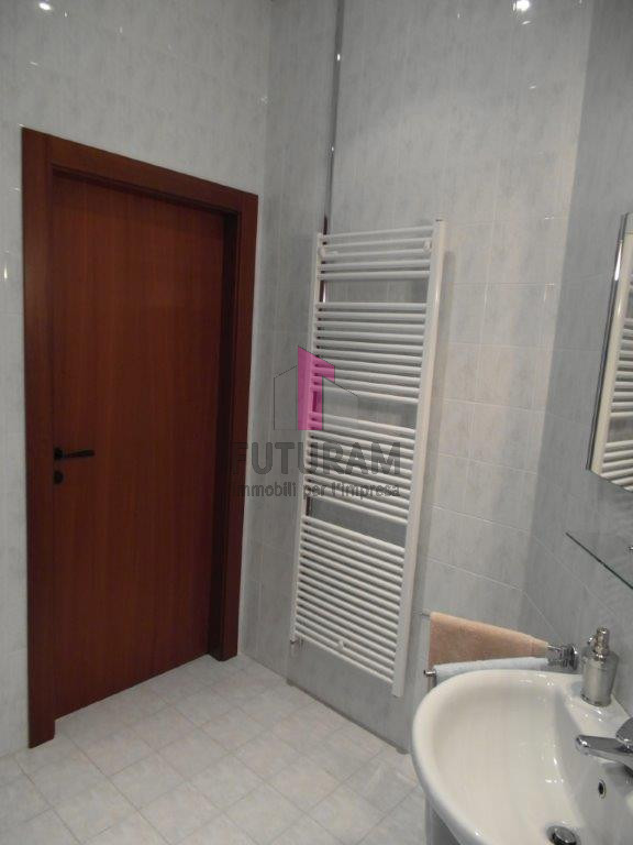 Dueville  rif. MAT9 -  Tel. 3403358378 - 0444310220 

- Direzionale in locazione di 350mq al pian...