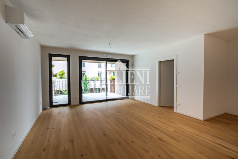 INTERNO VIALE TRENTO - Nel prestigioso residence Le Dimore di Monte Zovetto proponiamo in vendita...