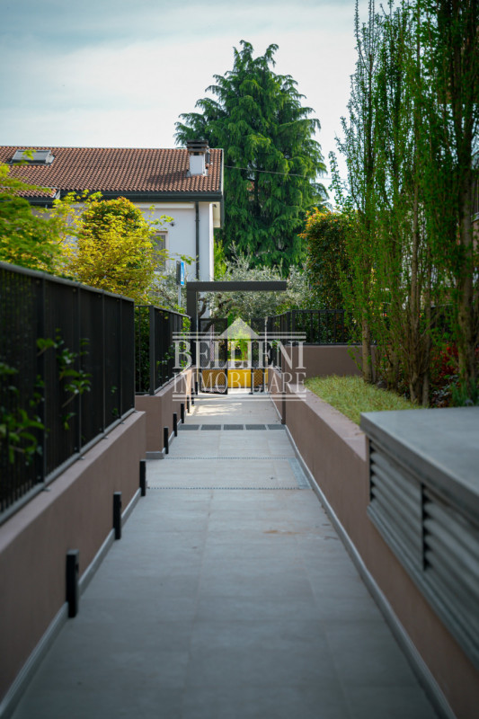 INTERNO VIALE TRENTO - Nel prestigioso residence Le Dimore di Monte Zovetto proponiamo in vendita...