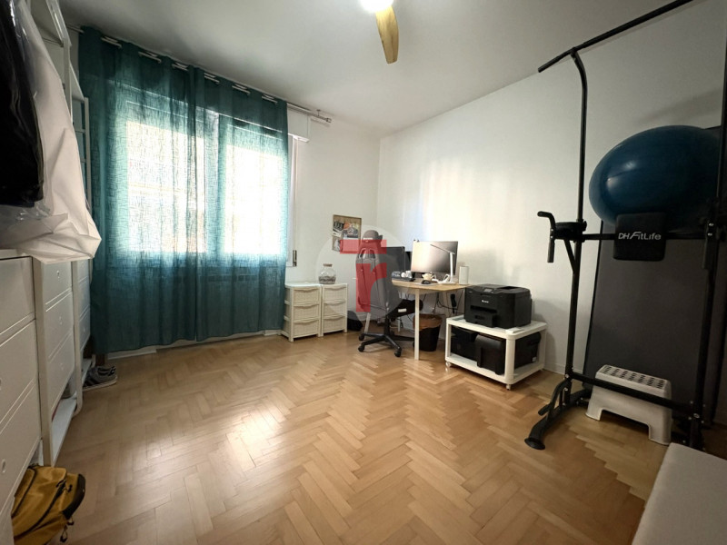 Situato in zona San Bellino, quartiere verde e tranquillo dell’Arcella, l’immobile beneficia di u...