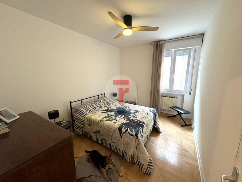 Situato in zona San Bellino, quartiere verde e tranquillo dell’Arcella, l’immobile beneficia di u...