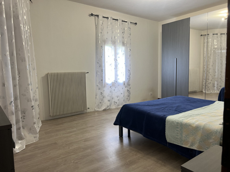 Situata nella tranquilla zona di Sovilla, nel cuore di Nervesa della Battaglia, questa rinnovata ...