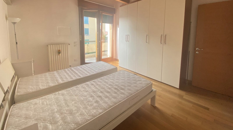 Zona Ospedali / Facciolati Midi piano alto con garage, ingressino soggiorno ampio con angolo cott...