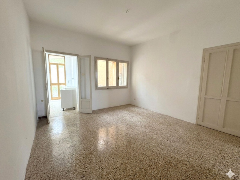 UBICAZIONE E CONTESTO

In zona centrale e strategica di Vicenza, nelle immediate vicinanze del Tr...