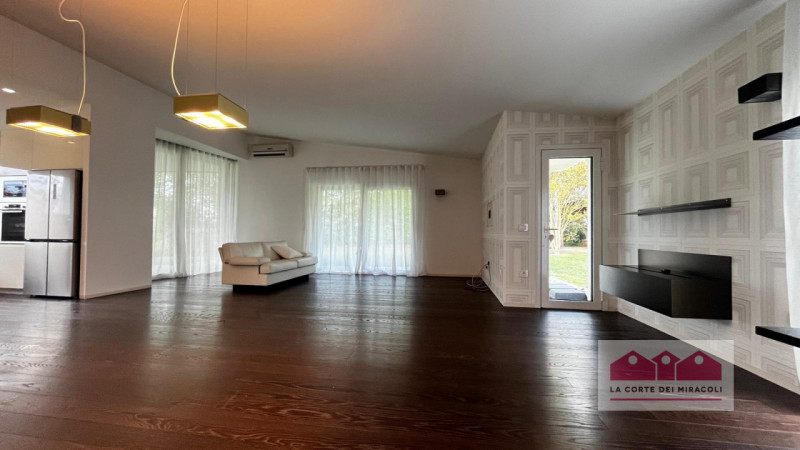 MAROSTICA: VILLA MODERNA COMPOSTA DA TRE CAMERE DA LETTO, SOGGIORNO CON ANGOLO COTTURA, TRE BAGNI...