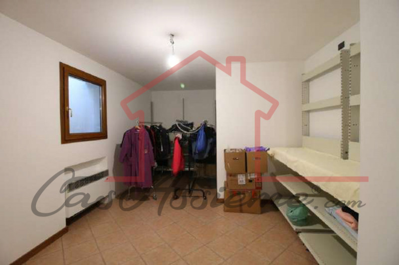 Rif. PE29921
La nostra Agenzia ha selezionato per Voi l'occasione del mese all'asta.

Proponiamo ...