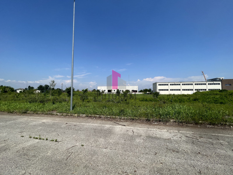LIMENA - rif.705MIC - Per info 3473209826 - In zona di espansione industriale di Limena (ZAI Oves...