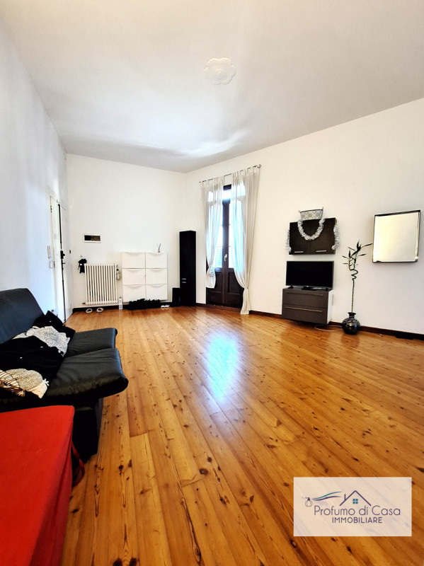 PADOVA CENTRO - In ottima posizione vicina a tutti i principali servizi, proponiamo splendido app...