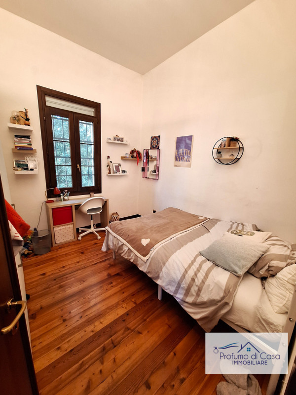 PADOVA CENTRO - In ottima posizione vicina a tutti i principali servizi, proponiamo splendido app...