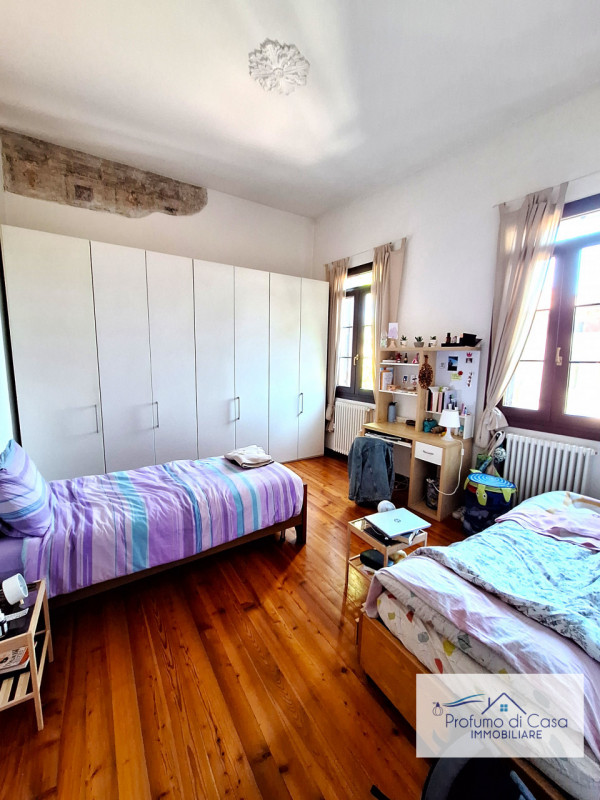 PADOVA CENTRO - In ottima posizione vicina a tutti i principali servizi, proponiamo splendido app...