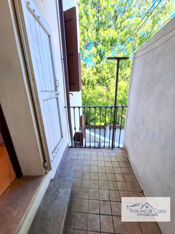 PADOVA CENTRO - In ottima posizione vicina a tutti i principali servizi, proponiamo splendido app...