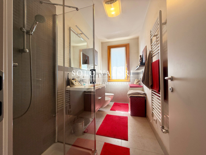 Rif. A934 (per info 331 2127142 Andrea - 331 3965250 Alessandro)

APPARTAMENTO DUE CAMERE - Caste...