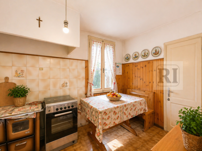 Nel cuore dell'apprezzato quartiere residenziale di Montà a Padova, proponiamo in vendita una rar...