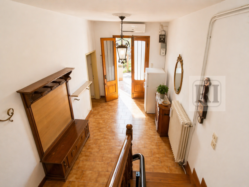 Nel cuore dell'apprezzato quartiere residenziale di Montà a Padova, proponiamo in vendita una rar...