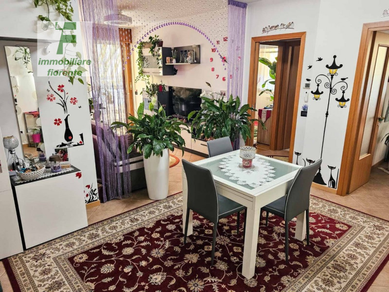 In quartiere residenziale comodo ai servizi scuole, supermercato, tangenziale, su poche unità, es...
