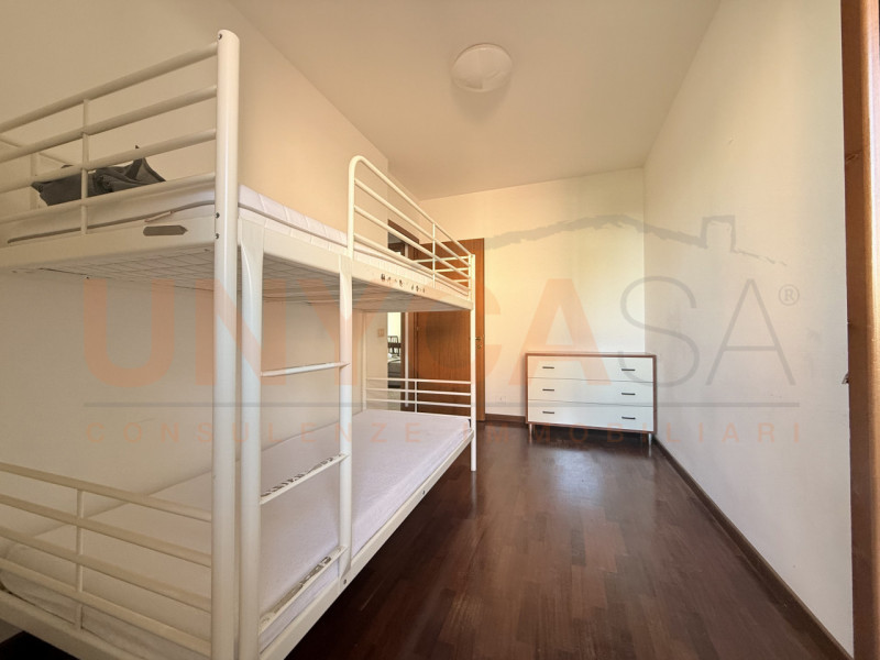 MESTRINO – In una tranquilla zona residenziale immersa nel verde, ma a pochi passi da tutti i pri...