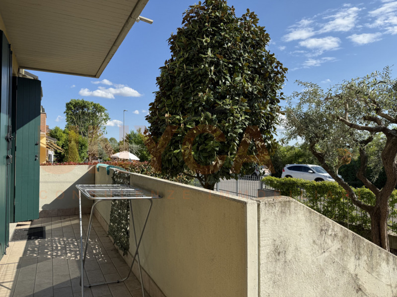 MESTRINO – In una tranquilla zona residenziale immersa nel verde, ma a pochi passi da tutti i pri...