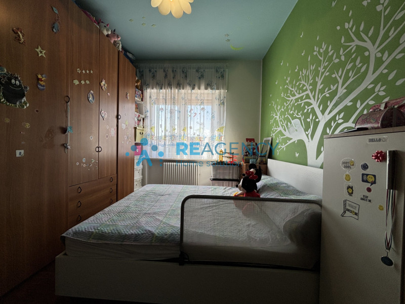 Ti presentiamo un elegante appartamento bicamere situato al primo piano, perfetto per chi cerca c...