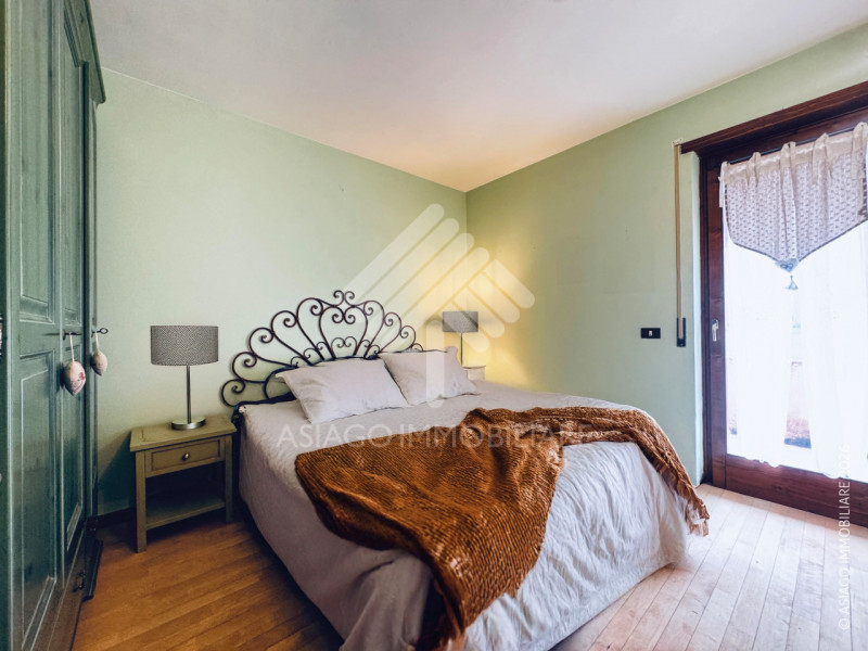 A GALLIO APPARTAMENTO BICAMERE AL PIANO TERRA IN PICCOLO RESIDENCE Asiago Immobiliare propone in ...