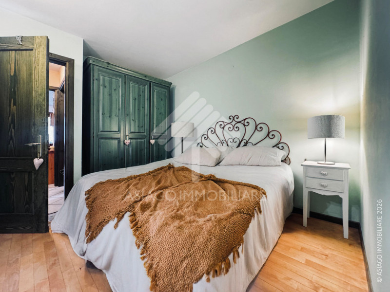 A GALLIO APPARTAMENTO BICAMERE AL PIANO TERRA IN PICCOLO RESIDENCE Asiago Immobiliare propone in ...