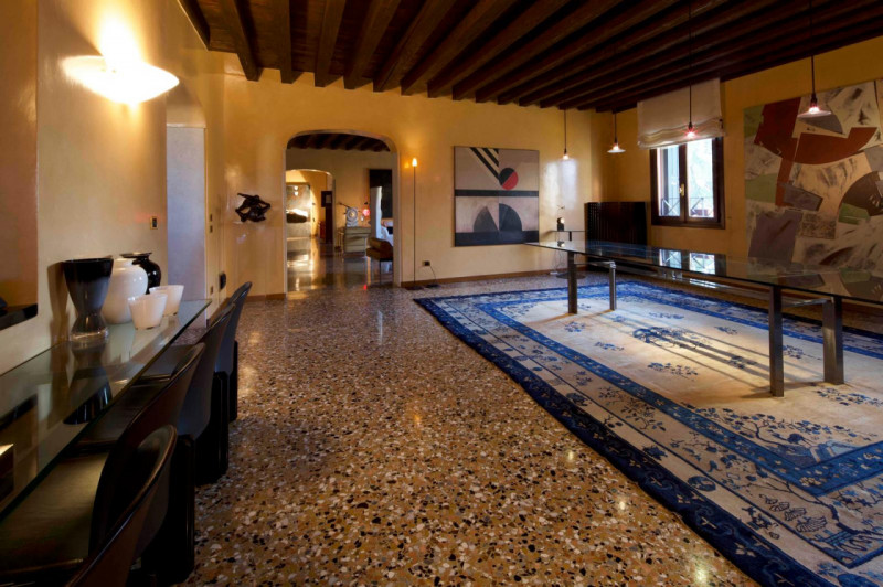 Nel cuore più autentico e prestigioso di Padova, a pochi metri dalla storica Basilica di Sant'Ant...